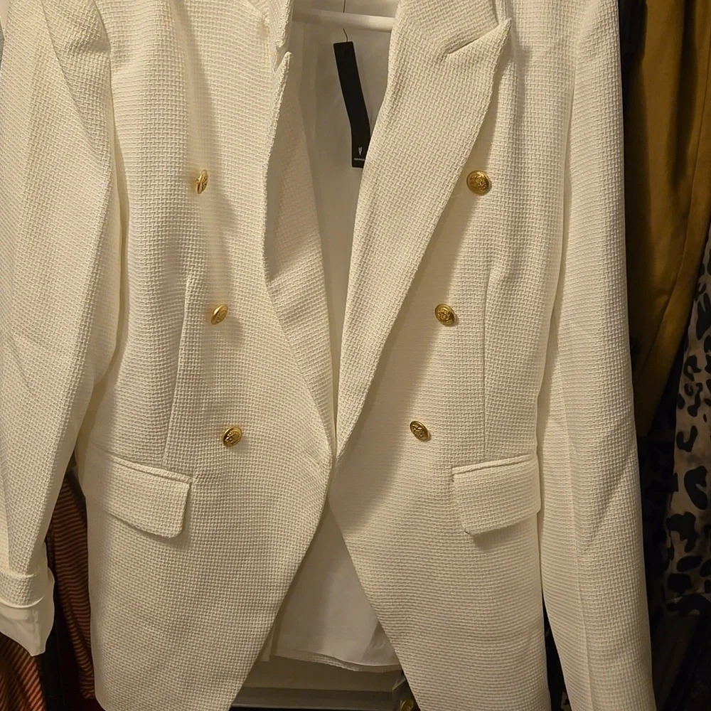 Lulu's Ivory Textured Blazer with Gold Accents - Picture 1 of 3